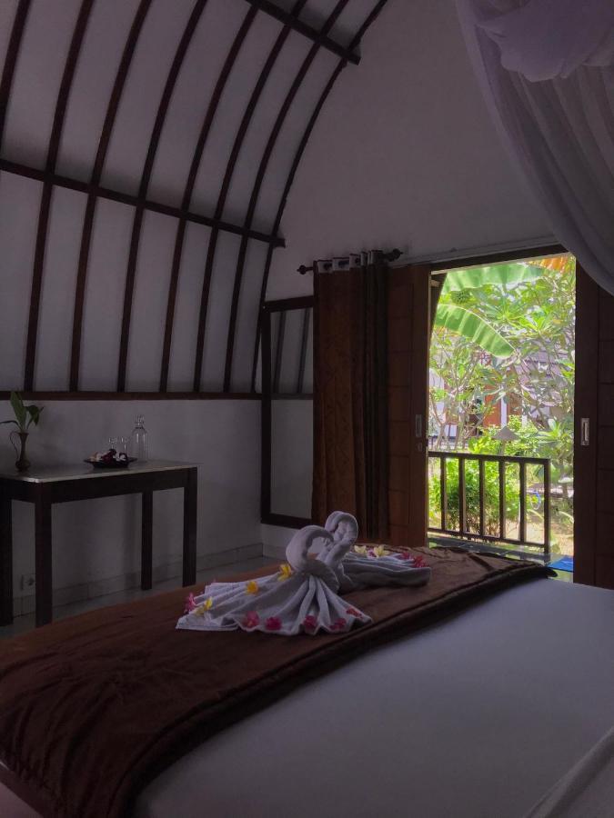 Mustika Ocean Lodge Gili Air Exterior photo