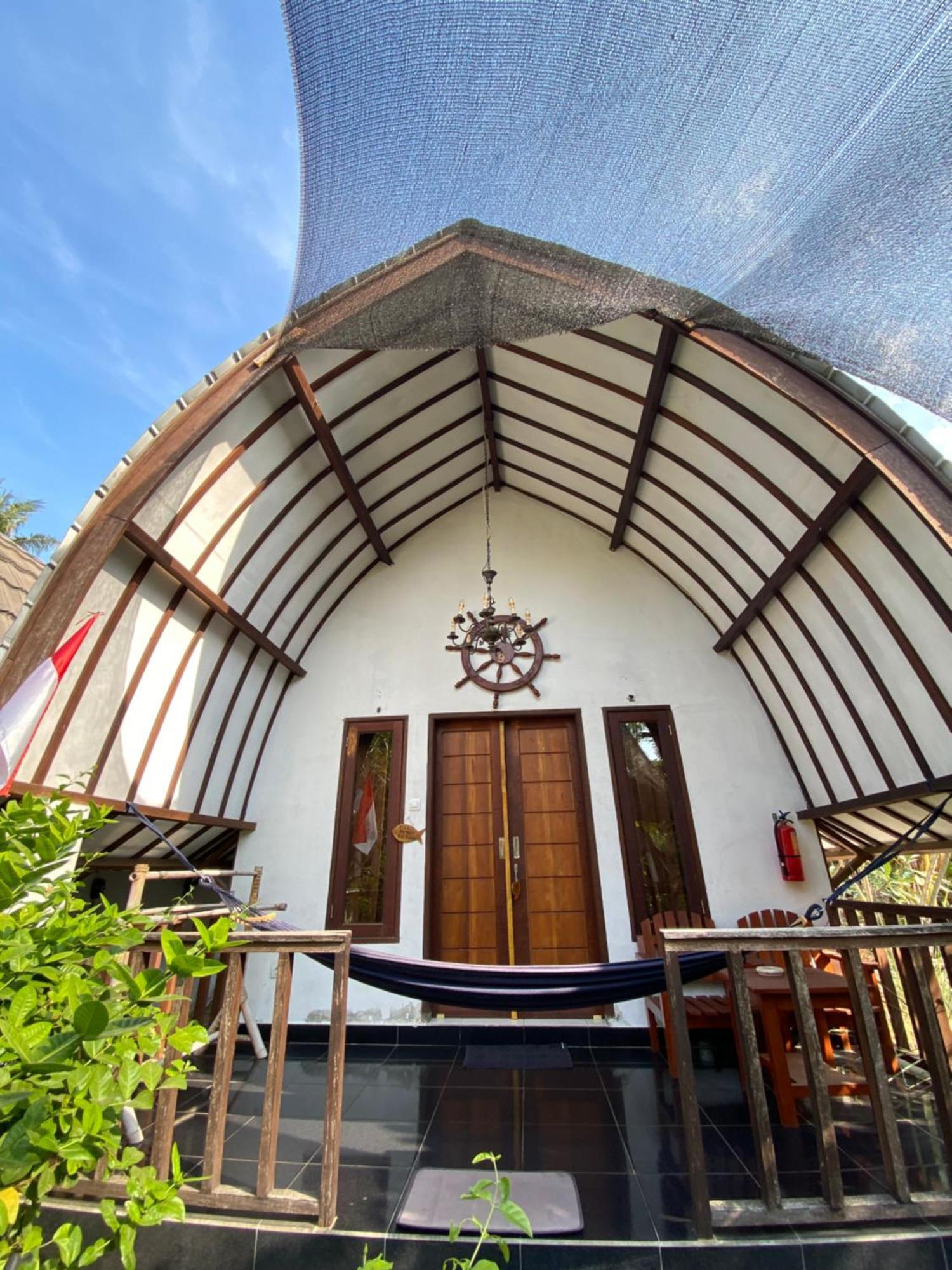 Mustika Ocean Lodge Gili Air Exterior photo