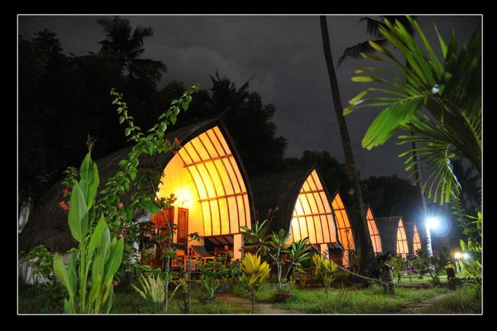 Mustika Ocean Lodge Gili Air Exterior photo